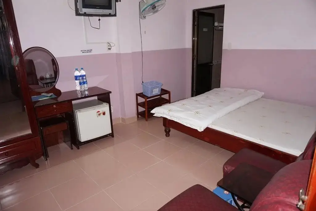 Далат: An Thuy Hotel