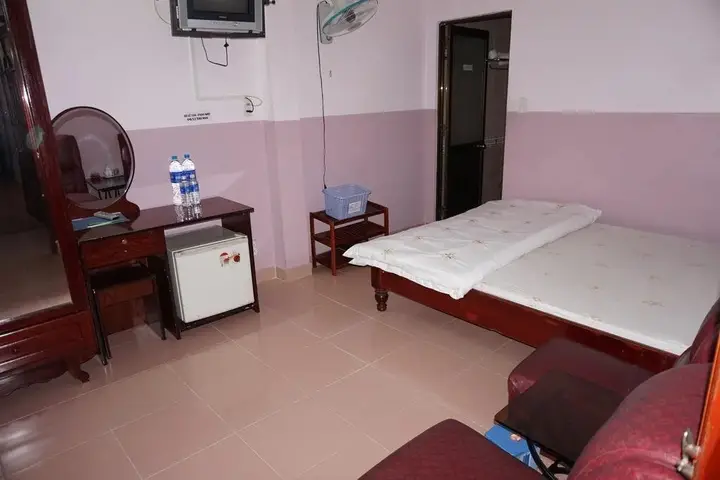 Далат: An Thuy Hotel