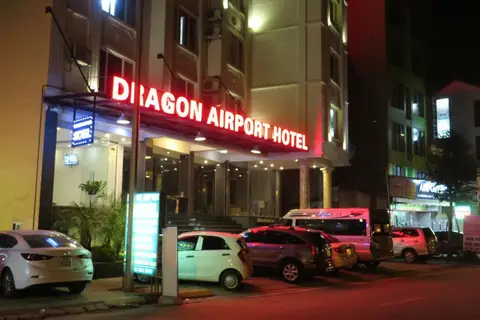 Dragon Airport Hotel — фото 1