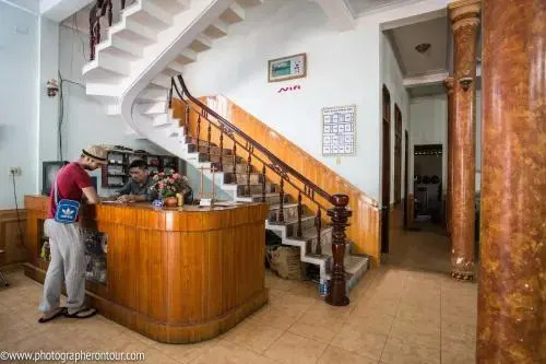 Фонг Ня: Mountain View Hotel