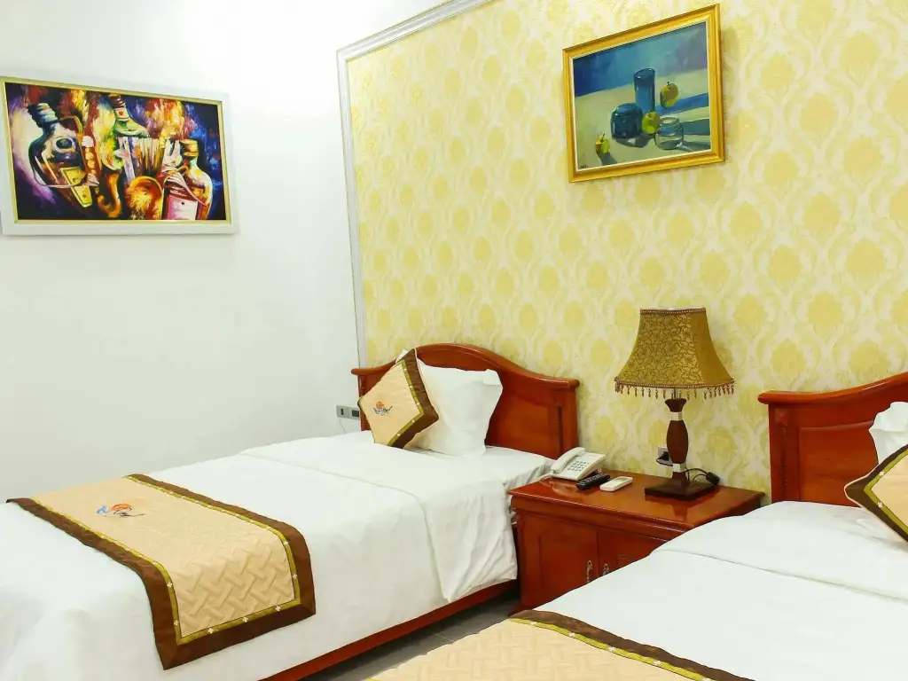 Халонг: Royal Hotel Halong - Hon Gai