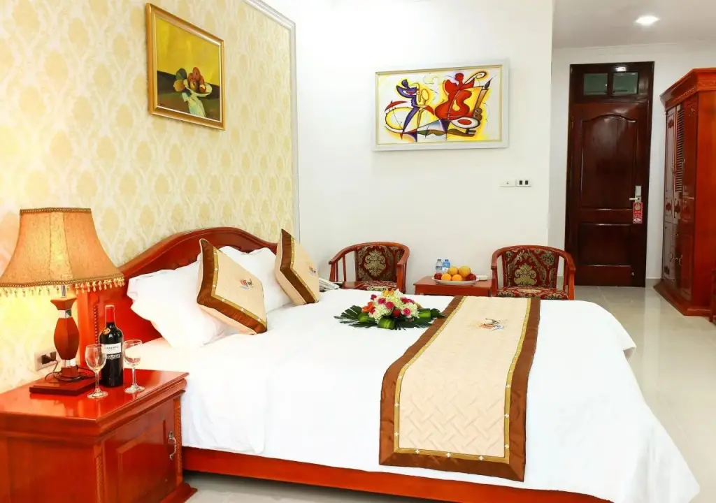 Халонг: Royal Hotel Halong - Hon Gai