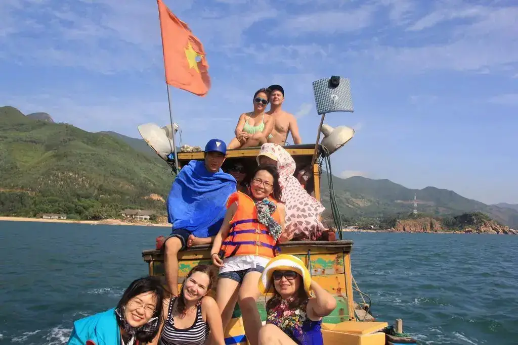 An Nhon: Lifes A Beach