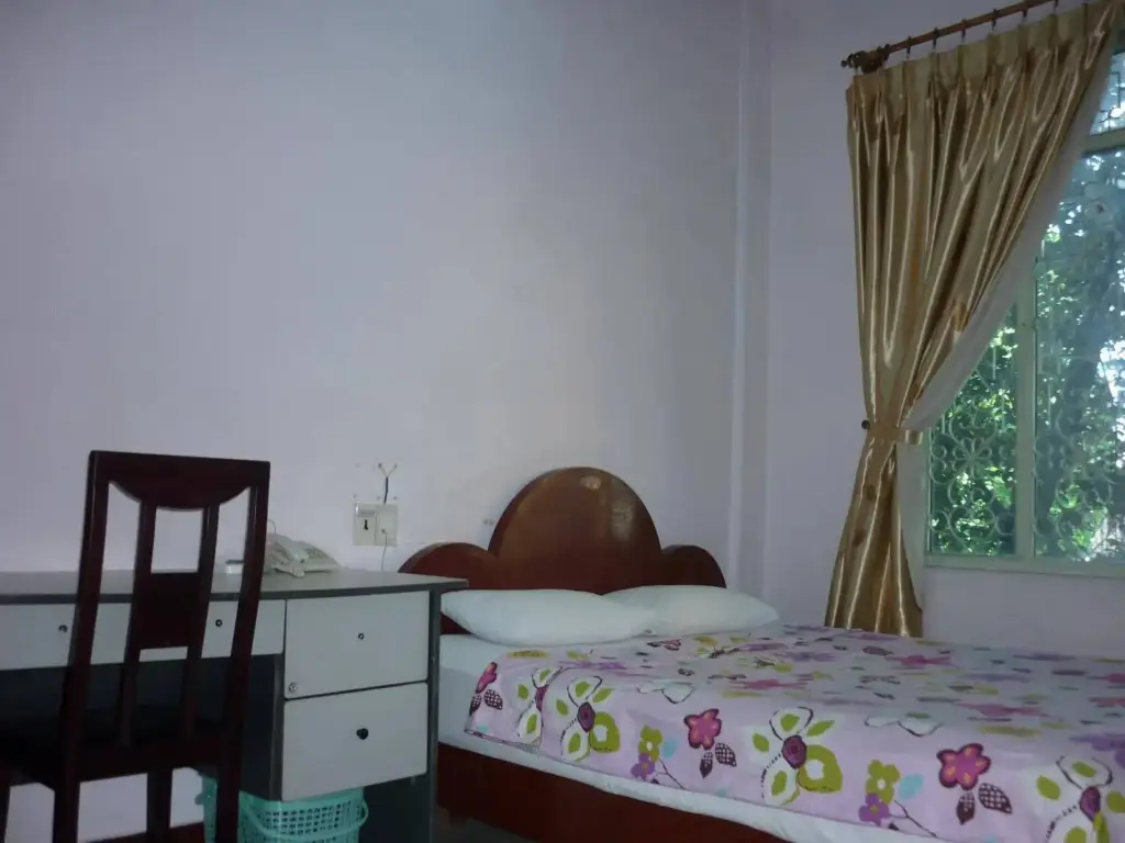 Хюэ: Thang Long Hotel