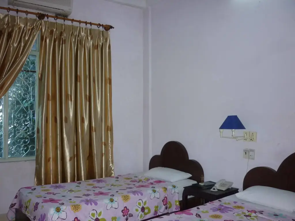 Хюэ: Thang Long Hotel
