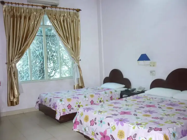 Хюэ: Thang Long Hotel