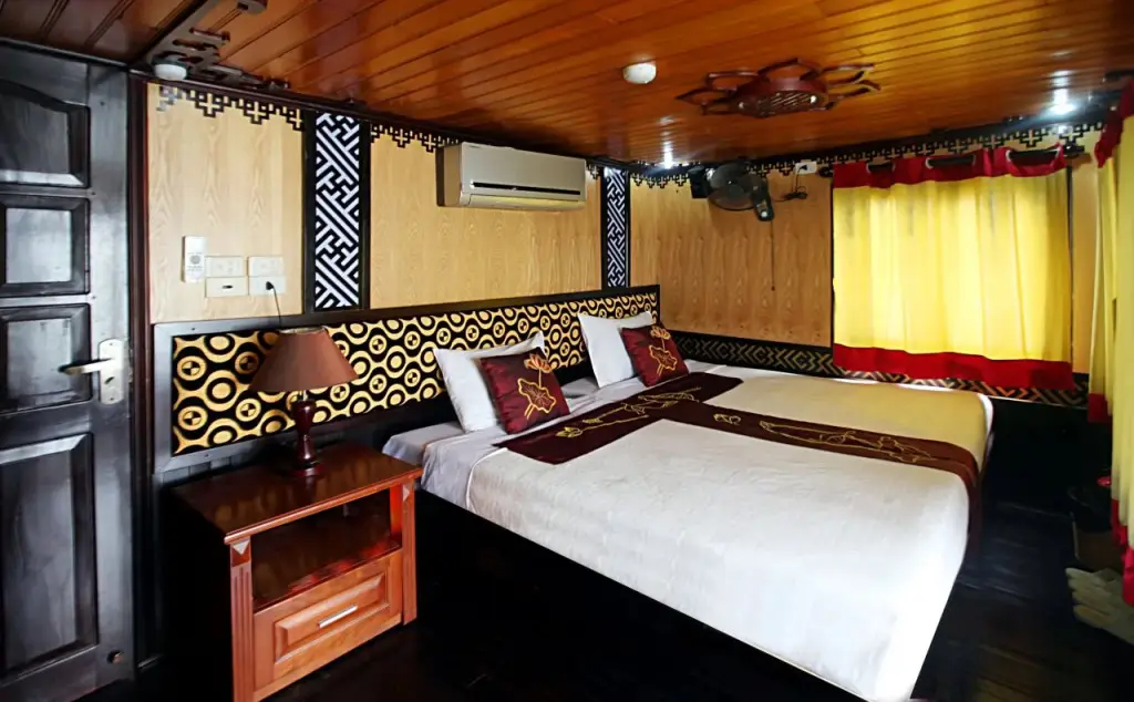 Халонг: Bien Ngoc 06 Cruise