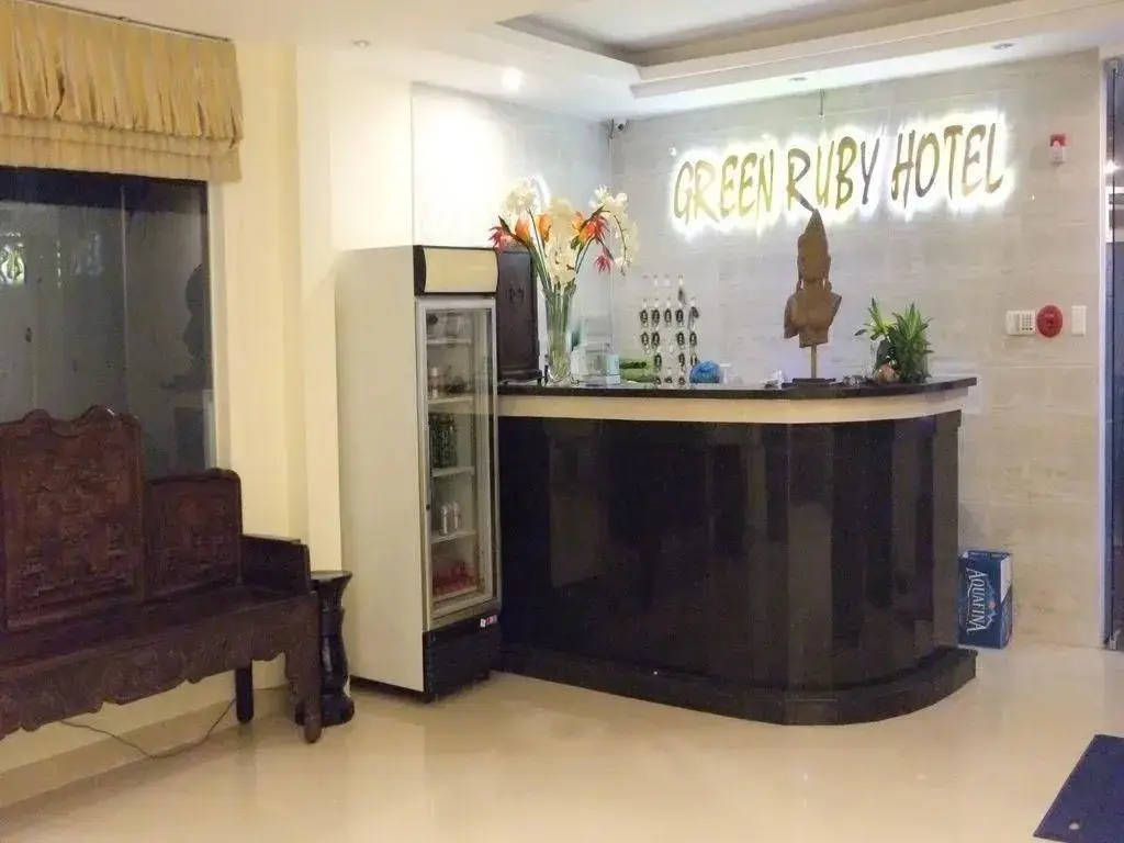 Green Ruby Hotel — фото 1