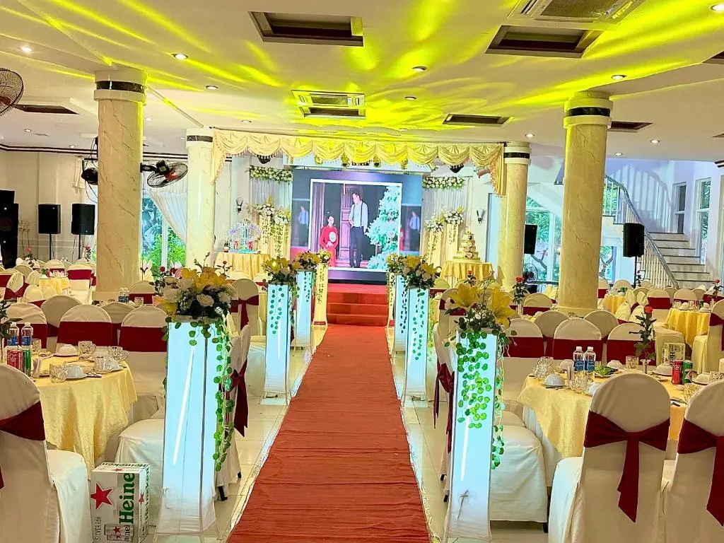 Туй-Хоа: Hung Vuong Hotel