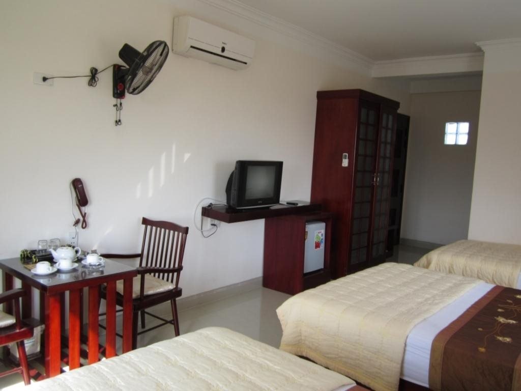 Туй-Хоа: Nhiet Doi Hotel