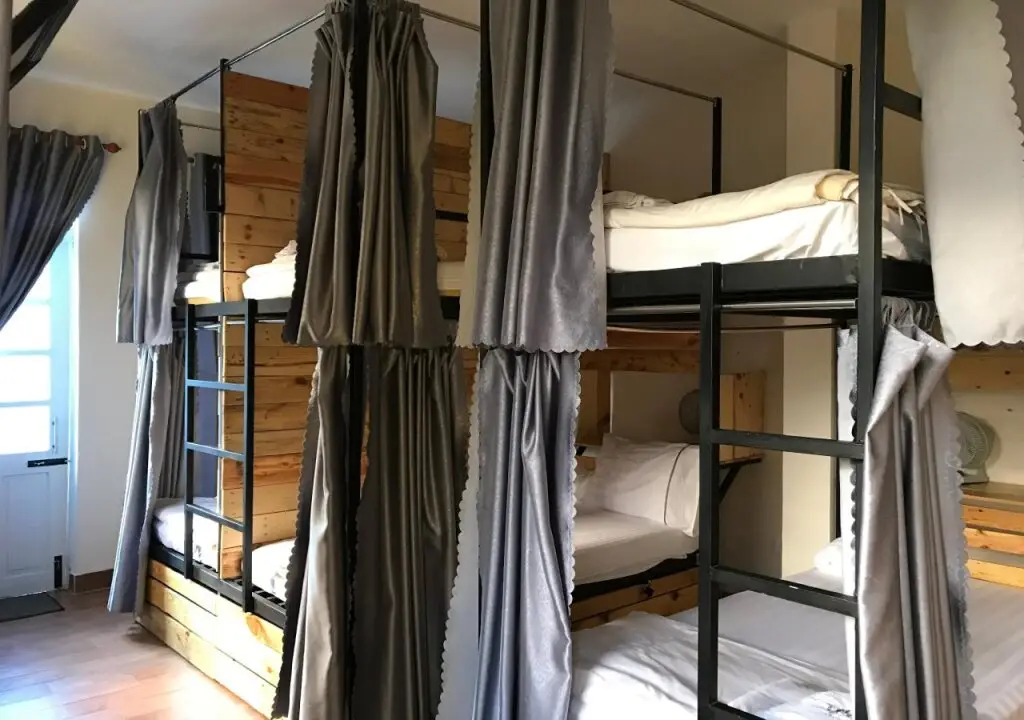 Туй-Хоа: Nhiet Doi Hotel