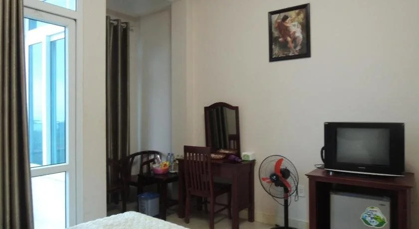 Халонг: Hop Hung Hotel