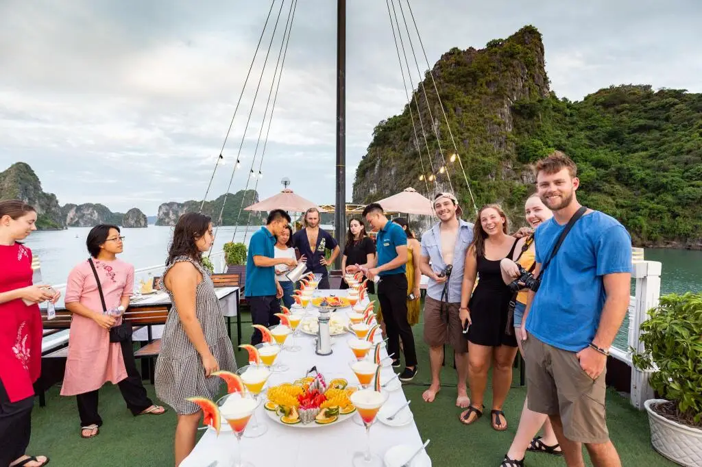 Халонг: Swan Cruises Halong