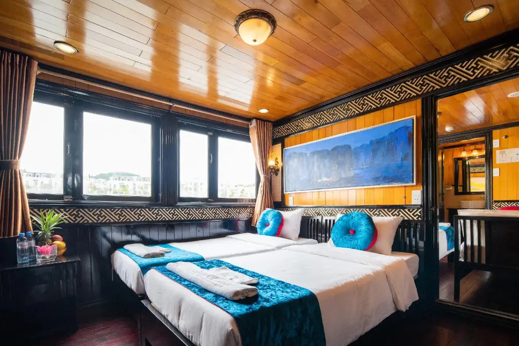 Халонг: Swan Cruises Halong