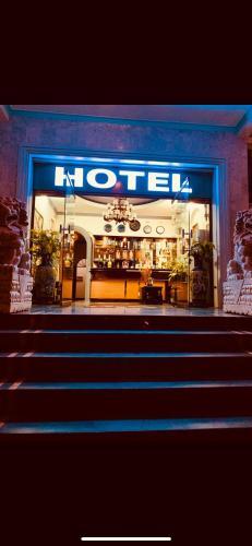 Биен-Хоа: Lucky Hotel