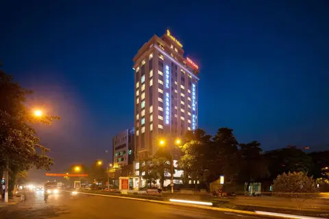 Royal Palace Hotel — фото 1