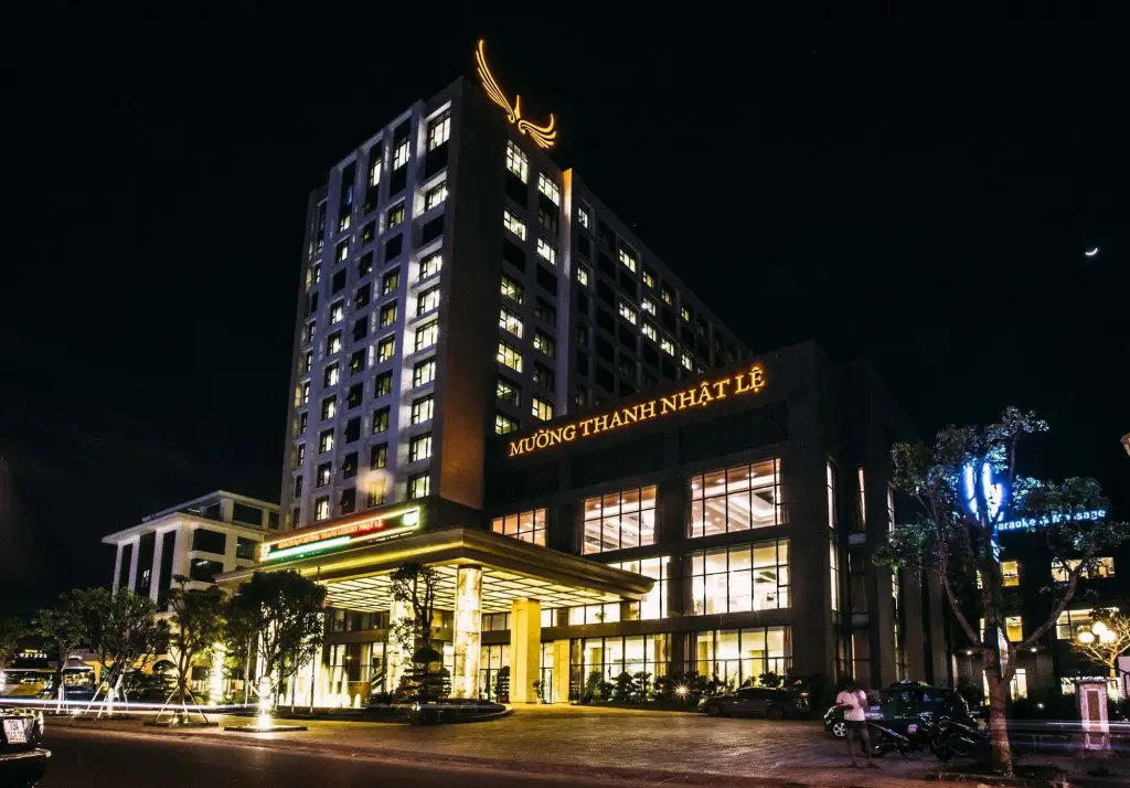 Muong Thanh Luxury Nhat Le Hotel — фото 1