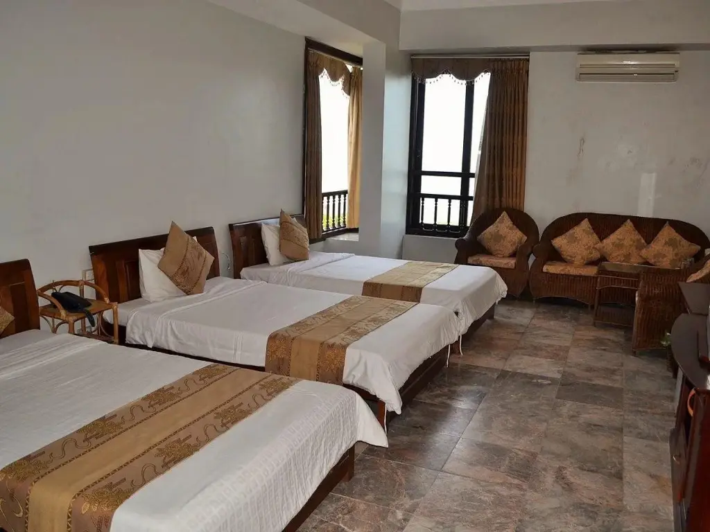 Халонг: Hoa Binh Ha Long Hotel