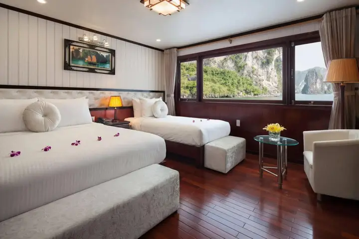Халонг: Halong Silversea Cruise