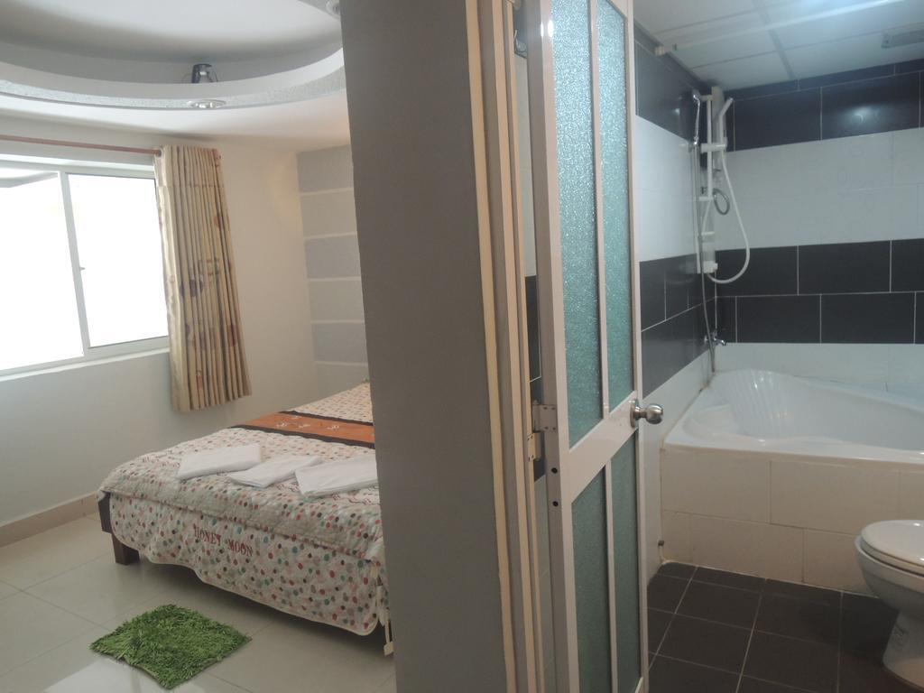 Чау-Док: Hue Binh Hotel Chau Doc