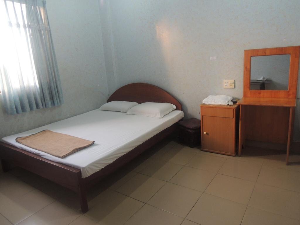Чау-Док: Song Giang Hotel Ngoc Gia Trang