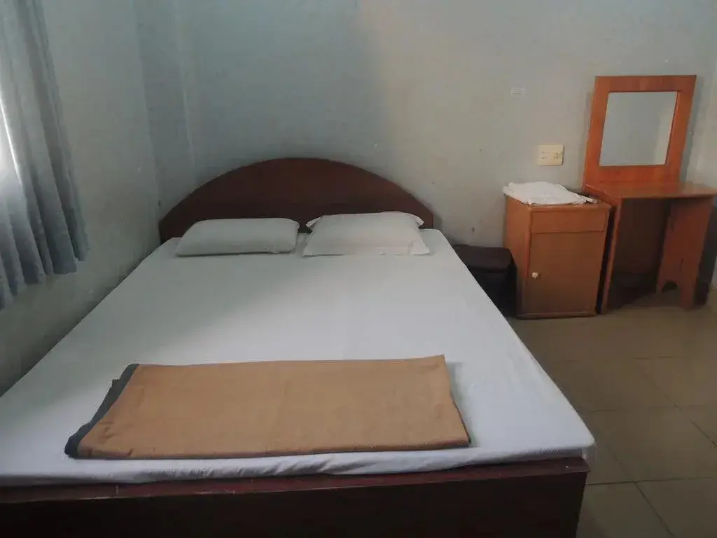 Чау-Док: Song Giang Hotel Ngoc Gia Trang