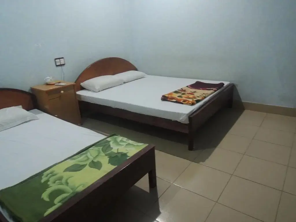 Чау-Док: Song Giang Hotel Ngoc Gia Trang