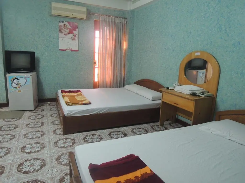 Чау-Док: Song Giang Hotel Ngoc Gia Trang