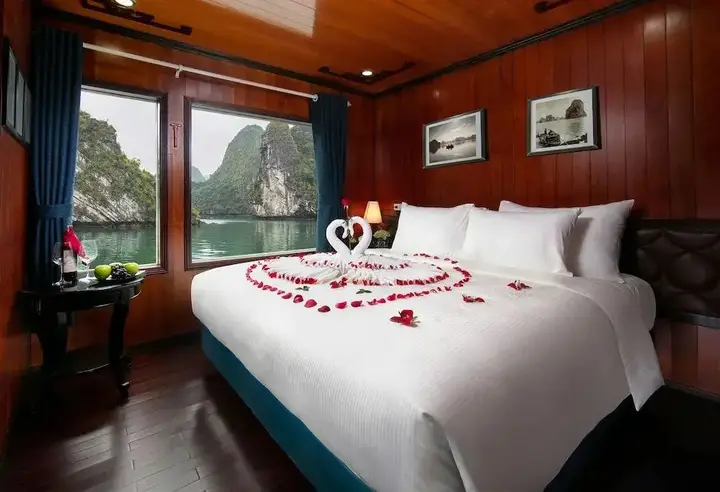 Халонг: Flamingo Luxury Cruises