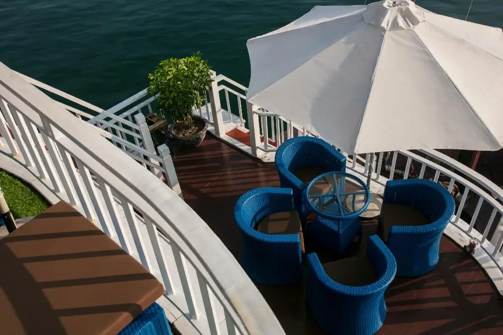 Халонг: Flamingo Luxury Cruises