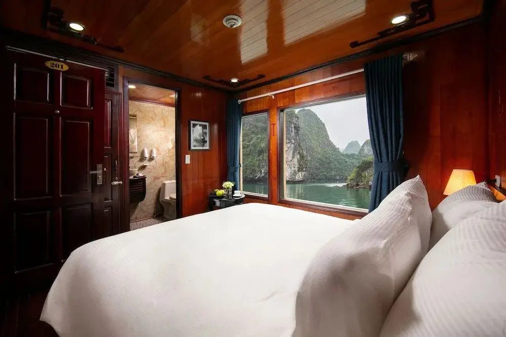 Халонг: Flamingo Luxury Cruises
