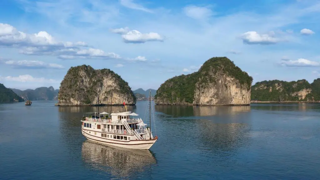 Халонг: Flamingo Luxury Cruises
