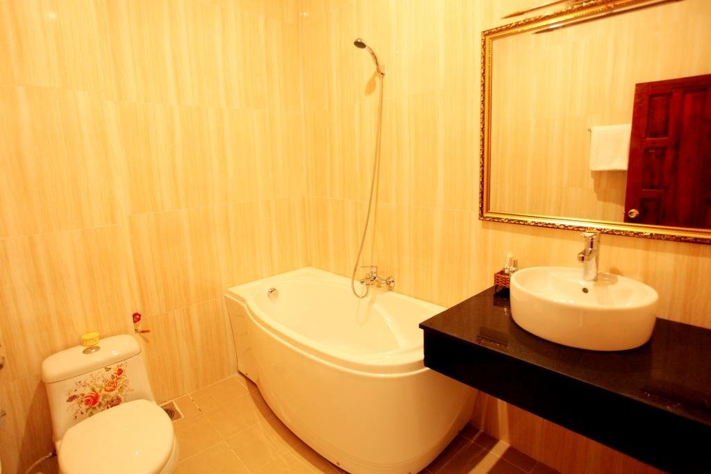 Ла-Джи: Nhat Minh Hotel