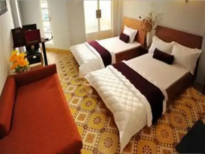 Митхо: M Hotel