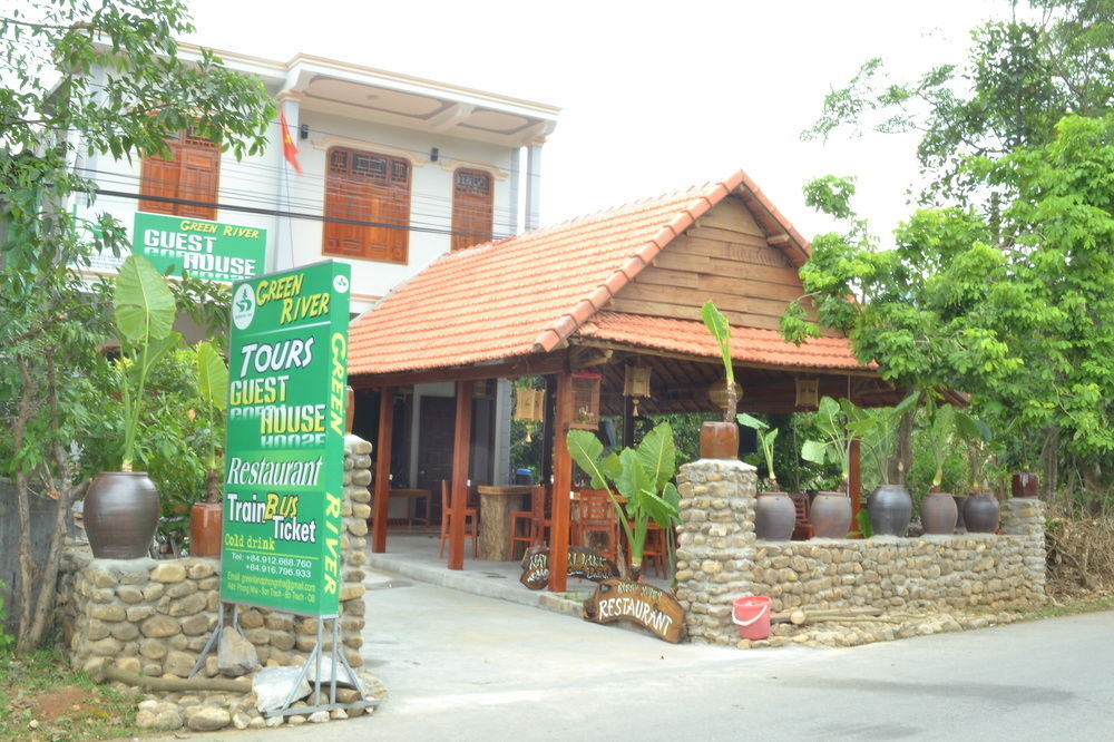 Фонг Ня: Green Riverside Cosy Home