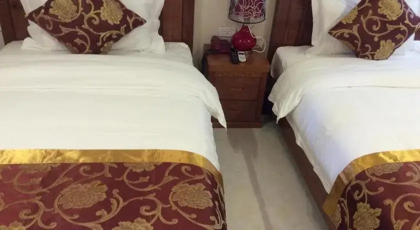 Шапа: New Sun Hotel
