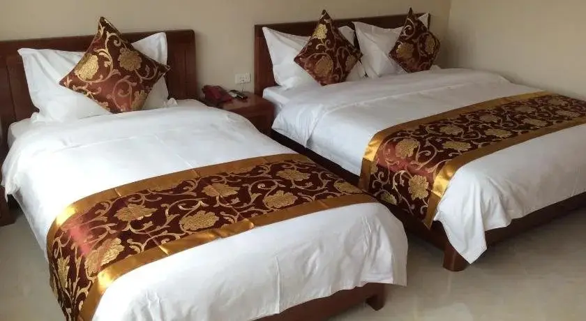 Шапа: New Sun Hotel