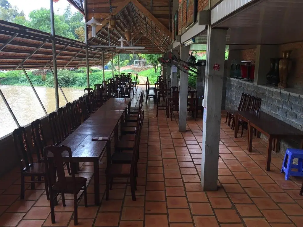 Буонматхуот: Dau Nguon Resort