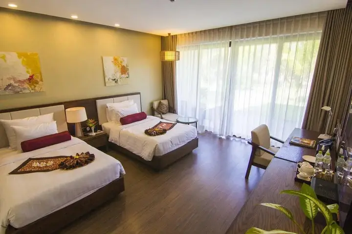 Суен Мок: Huong Phong - Ho Coc Resort