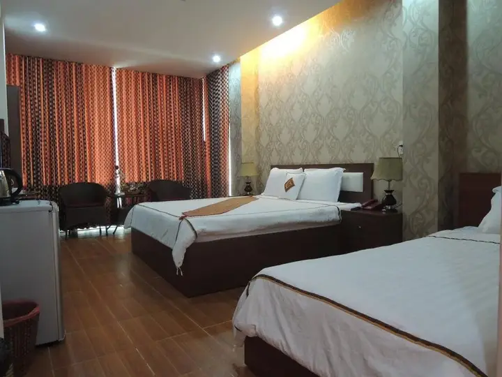 Хошимин: Louis Hotel