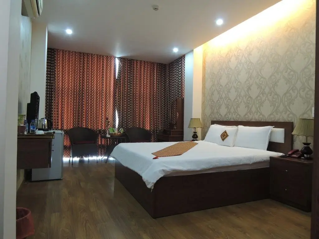 Хошимин: Louis Hotel