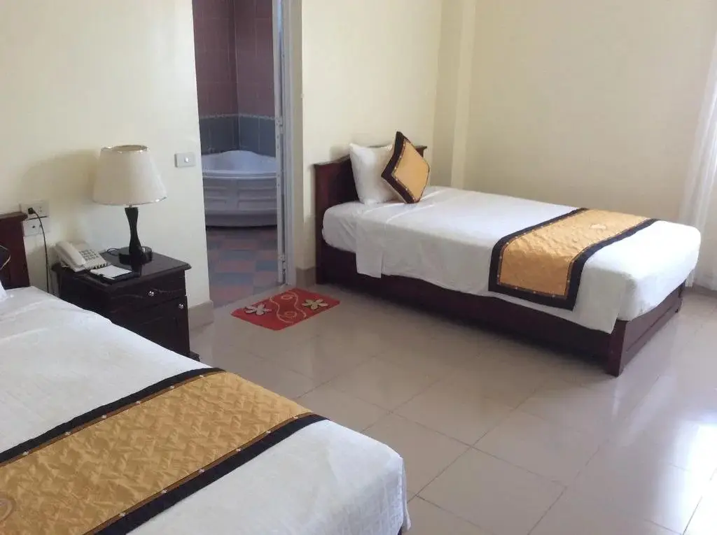 Ниньбинь: Square Hotel