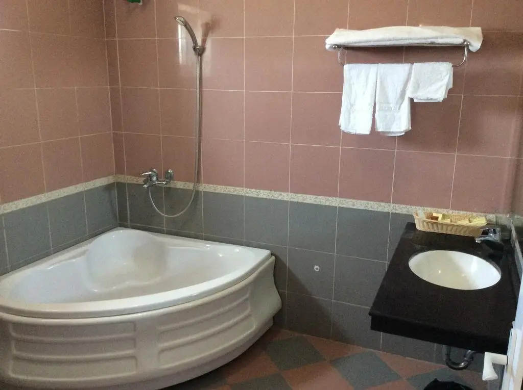 Ниньбинь: Square Hotel