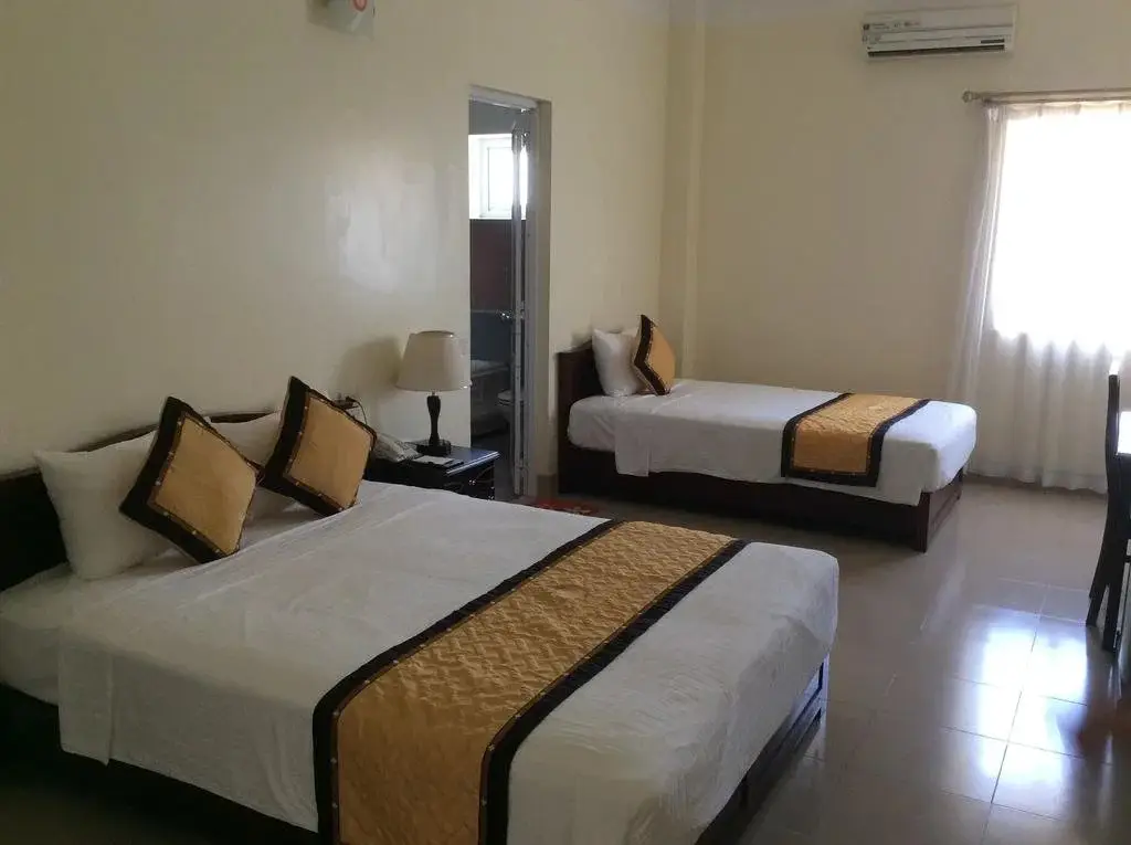 Ниньбинь: Square Hotel