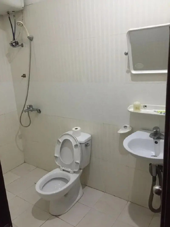 Халонг: Holiday Hotel