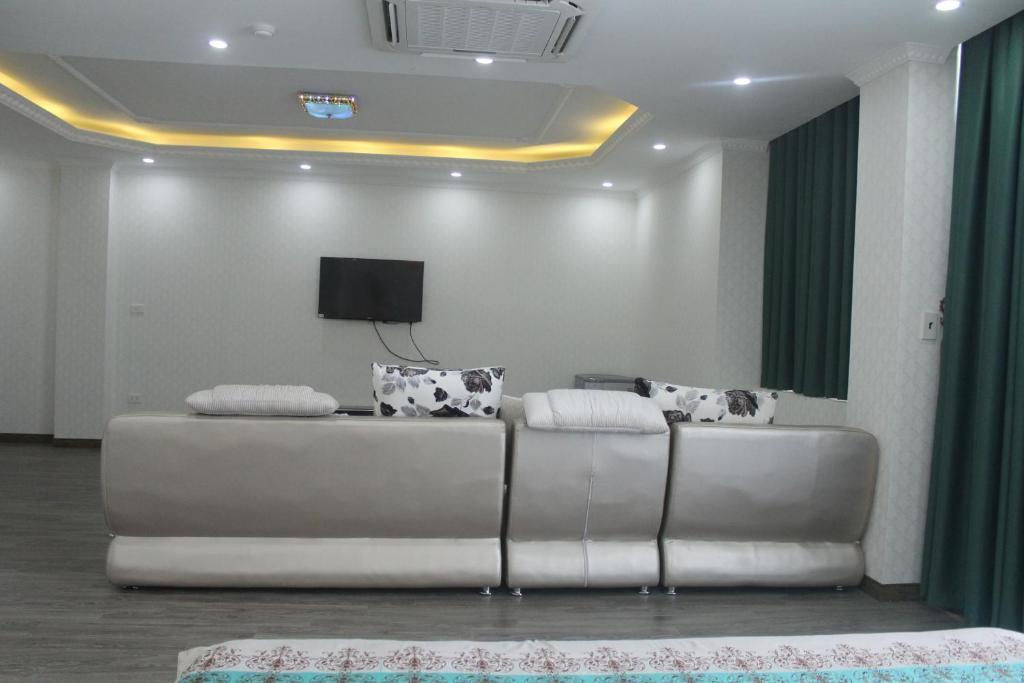 Хаулок: Phuong Hoang Hotel