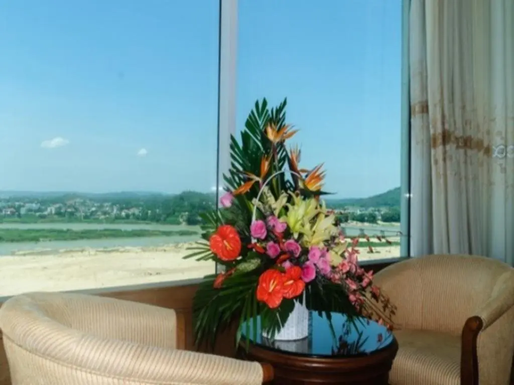 Куангнгай: Thien An Riverside Hotel