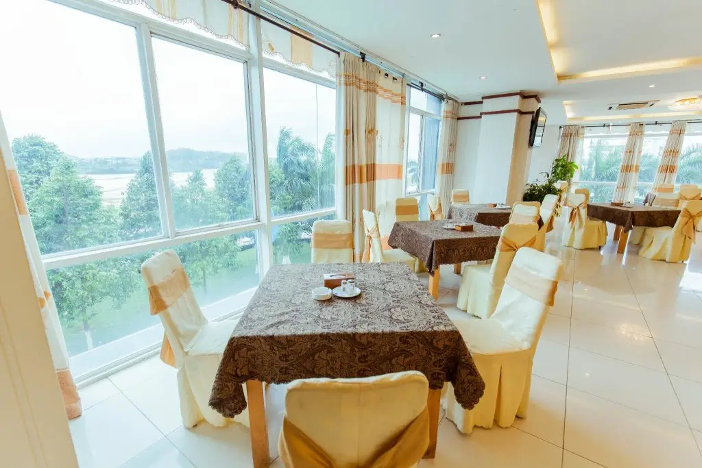 Куангнгай: Thien An Riverside Hotel