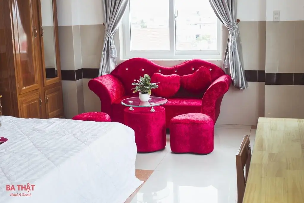 Ла-Джи: Ba That Hotel