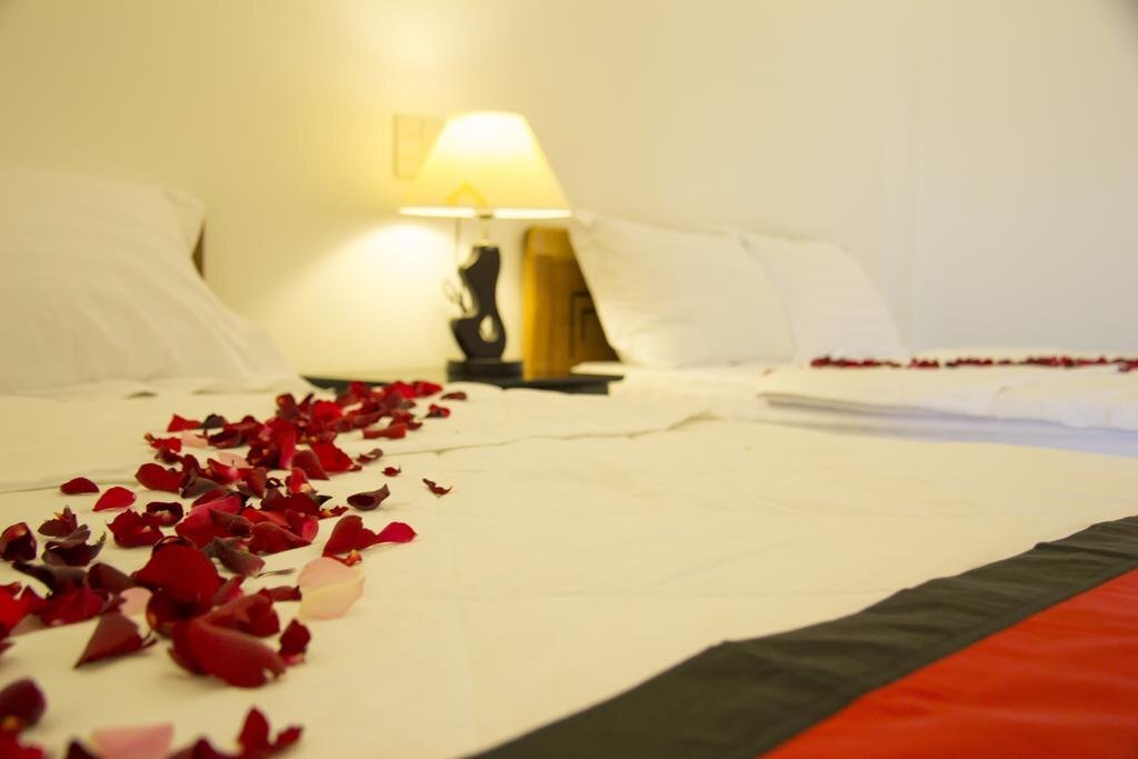 Ла-Джи: Ba That Hotel
